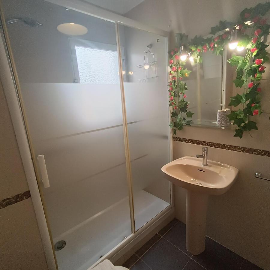 מאלגה Bolivia Beach Apartments מראה חיצוני תמונה